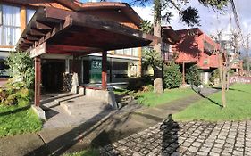 Hotel Costanera Pucón